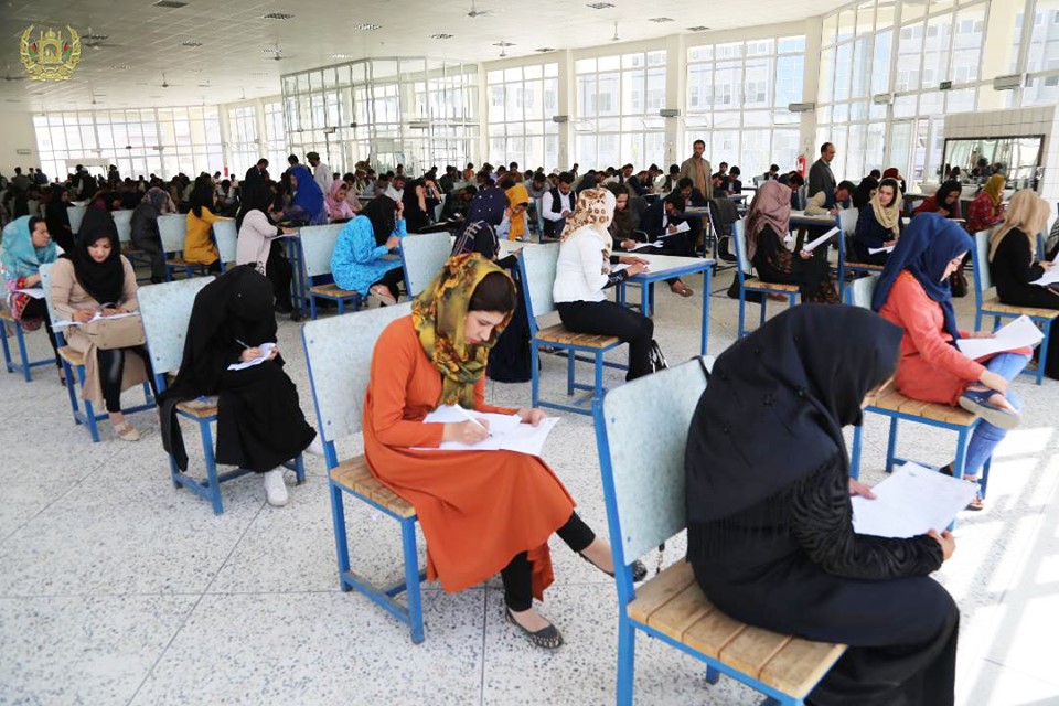 23 تن از میان 354 داوطلب بست مبلغ آگاهی عامه حقوقی به مرحلۀ امتحان تقریری یا مصاحبه راه یافتند.